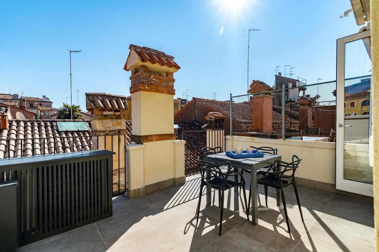 Vila La Terrasse Benátky